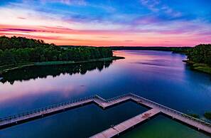 Holiday Home With a Terrace, Right on the Lake