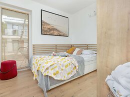Comfortable Apartment, Pool, Close to the Beach