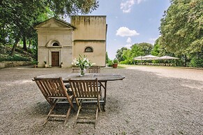 Country House in Tuscany With Pool