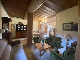 Norman Manor House 8-10 Pers