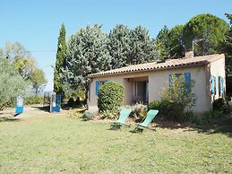 Cottage in Luberon Near Apt Market