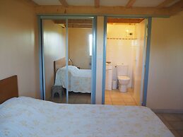 Cottage in Luberon Near Apt Market