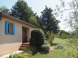 Cottage in Luberon Near Apt Market