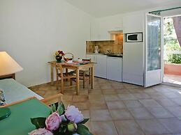 Apartment Near the Sea, Borgo-plage