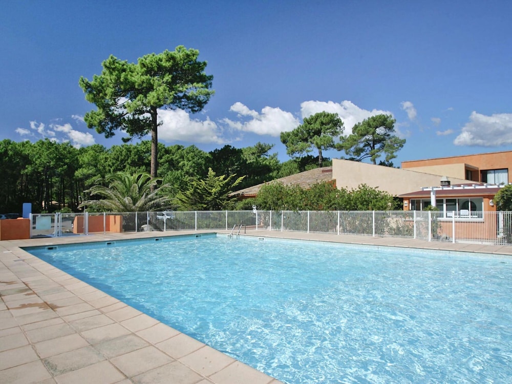 Apartment Near the Sea, Borgo-plage