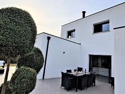 Quite Holiday Villa in Benodet