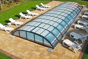 House for 6 With Swimming Pool
