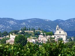 Chalet by Mont Ventoux With Stunning Views
