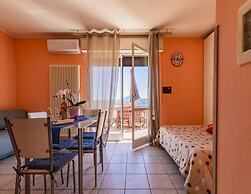 Residence Casa & Vela With Private Beach, Oggebbio