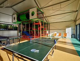 Holiday Homes With Pool, Attractions for Children