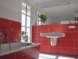 Reetdachhaus am Bodden mit Sauna