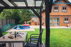 Large Holiday Villa With Sauna, Jacuzzi and Pool