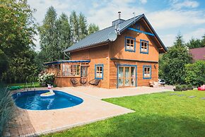 Large Holiday Villa With Sauna, Jacuzzi and Pool