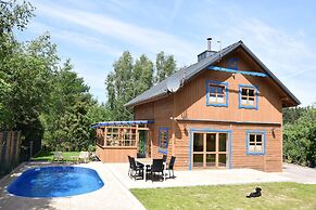 Large Holiday Villa With Sauna, Jacuzzi and Pool