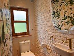 Large Holiday Villa With Sauna, Jacuzzi and Pool