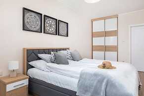 Apartment With Swimming Pool, Terrace, Pobierowo
