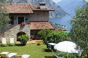 Apartments Casa Tamas, Limone