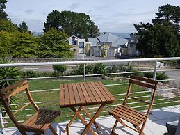 Comfortable Holiday Home With Partial sea Views, Douarnenez-treboul