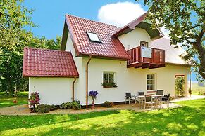 Comfortable Holiday Home With a Garden, Noskowo
