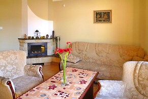 Semi-detached House With Fireplace, Rowy