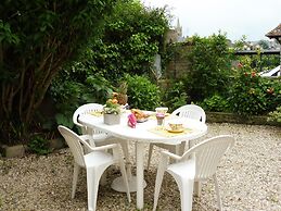Holiday Home in Arromanches by Sandy Beach