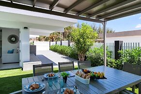 Bungalow in San Agustin With Pool
