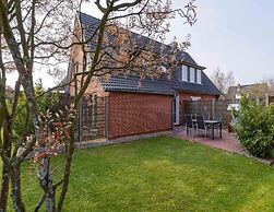 Apartment in Dorf Near Beach Activities