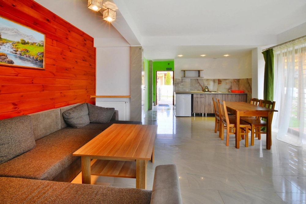Comfortable Holiday Home With a Private Garden