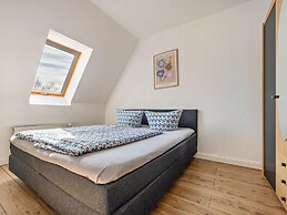 Apartment by Lake Muritz With Marina Views
