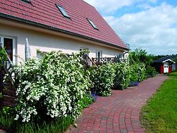 Apartment by Lake Muritz With Marina Views