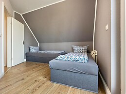 Apartment by Lake Muritz With Marina Views