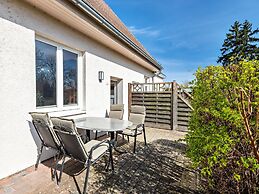 Apartment by Lake Muritz With Marina Views
