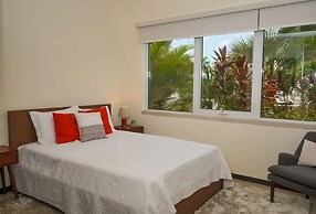 3BR Ground Level Eagle Beach Condo Pool GYM