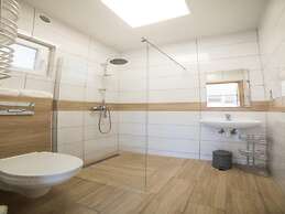 Spacious 3-room Apartment, Summer Pool