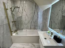 3 Bed - Sleeps 7 - Free Parking - Central Location