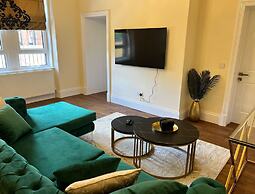 3 Bed - Sleeps 7 - Free Parking - Central Location