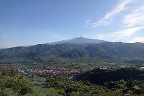 Holiday Home With Pool Near Mt Etna