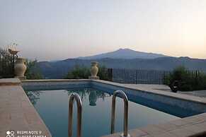 Holiday Home With Pool Near Mt Etna