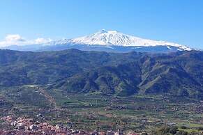 Holiday Home With Pool Near Mt Etna