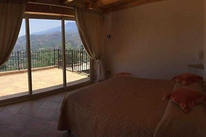 Holiday Home With Pool Near Mt Etna