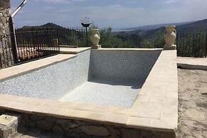 Holiday Home With Pool Near Mt Etna