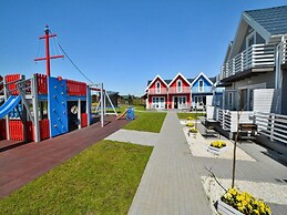 Single-story Holiday Homes, Pool, Playground