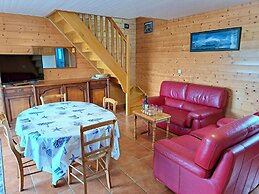 Semi-detached House Near the Sea, Cleder