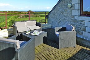 Semi-detached House Near the Sea, Cleder
