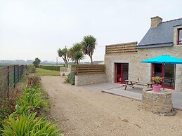 Semi-detached House Near the Sea, Cleder