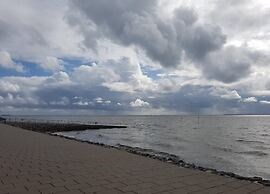 Exklusiv Eingerichtetes Ferienhaus in Strandnahe