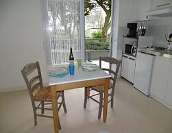 Apartment Stay Near Beach