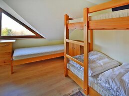 Holiday Home, Private Garden and Lake Access