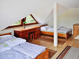 Holiday Home, Private Garden and Lake Access