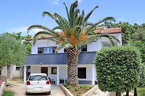 Apartment in Vir Near Jadro Beach
